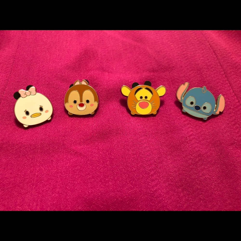 Authentic Disney Tsum Tsum Pin Set